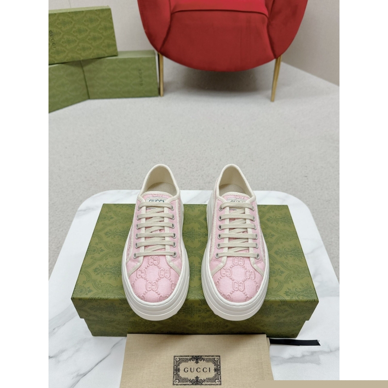 G*u*i casual shoes